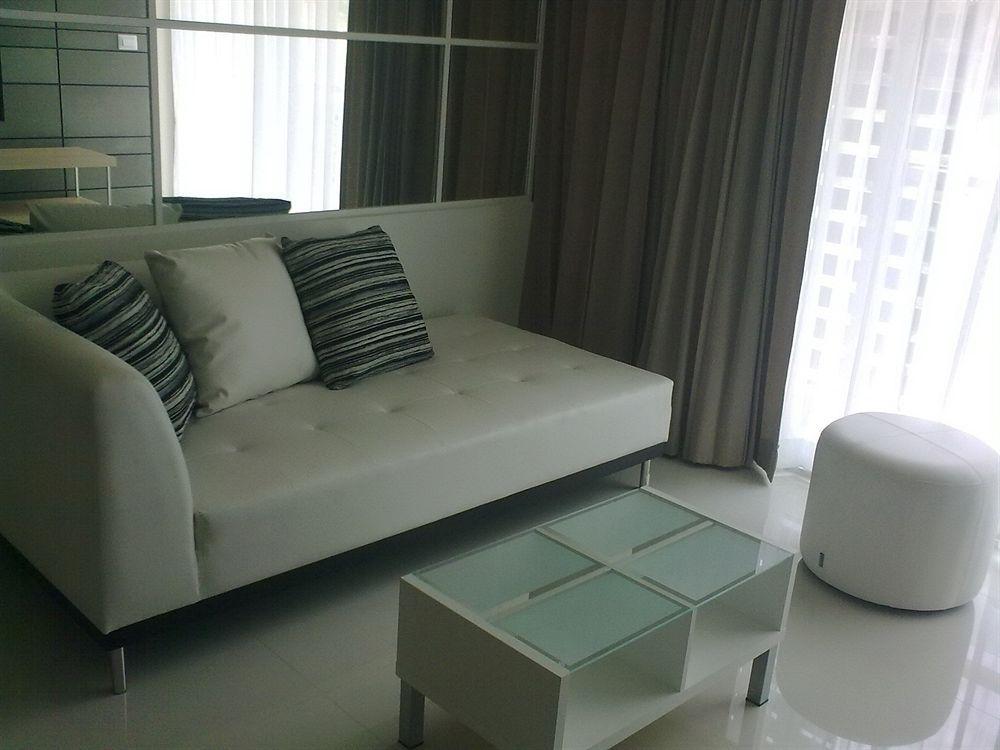 The Baycliff Residences Patong Экстерьер фото
